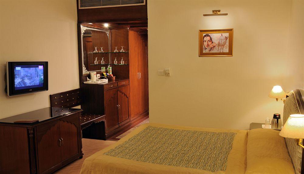 Hotel Maharaja Regency Ludhiana Luaran gambar