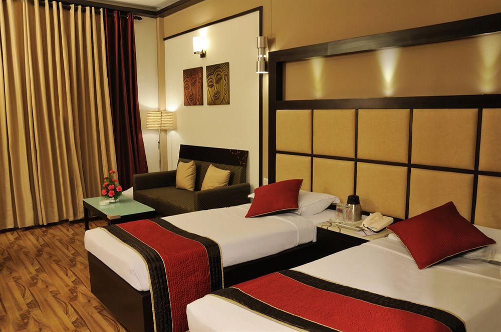 Hotel Maharaja Regency Ludhiana Luaran gambar