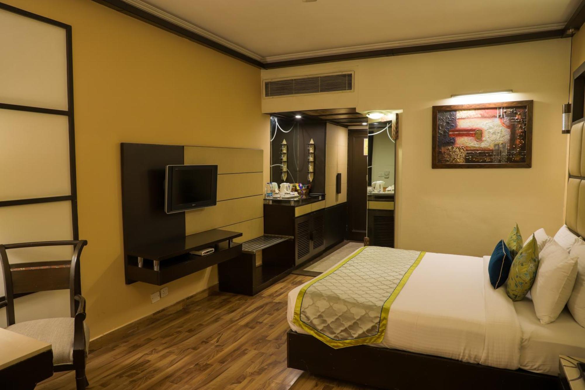 Hotel Maharaja Regency Ludhiana Luaran gambar