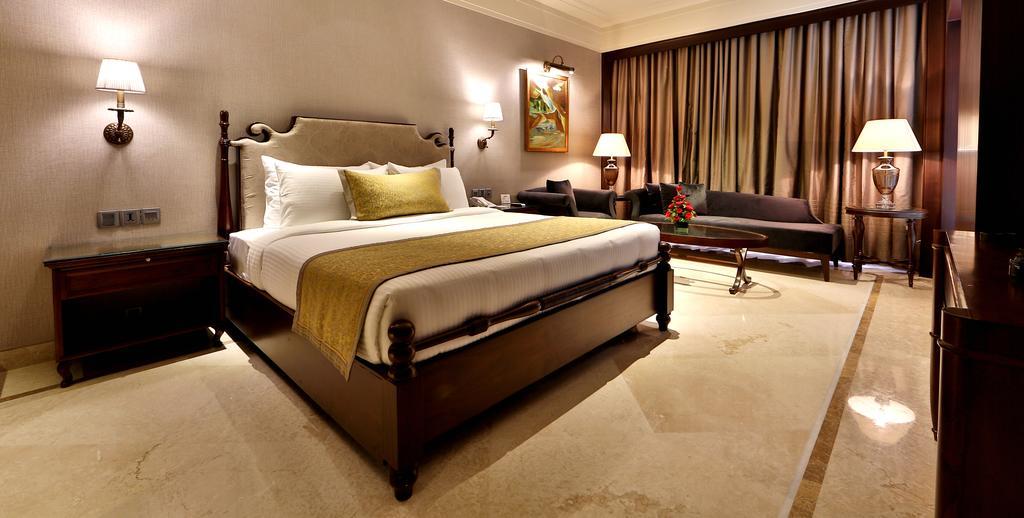 Hotel Maharaja Regency Ludhiana Luaran gambar