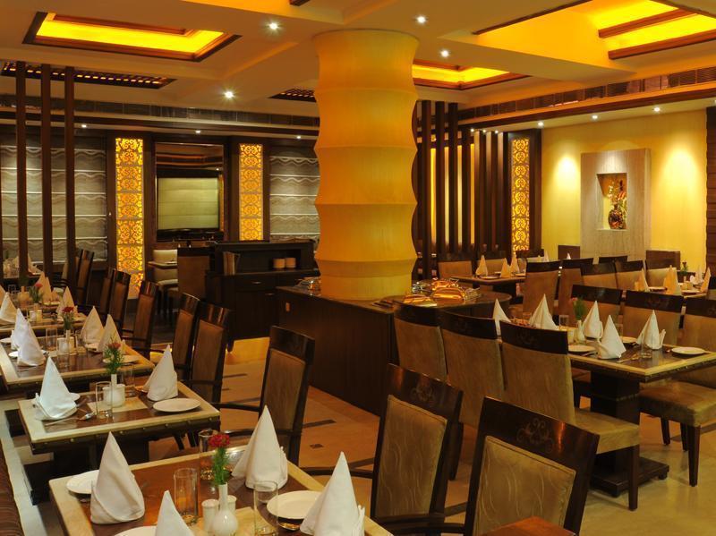 Hotel Maharaja Regency Ludhiana Luaran gambar