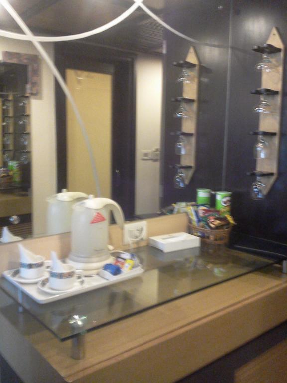 Hotel Maharaja Regency Ludhiana Bilik gambar