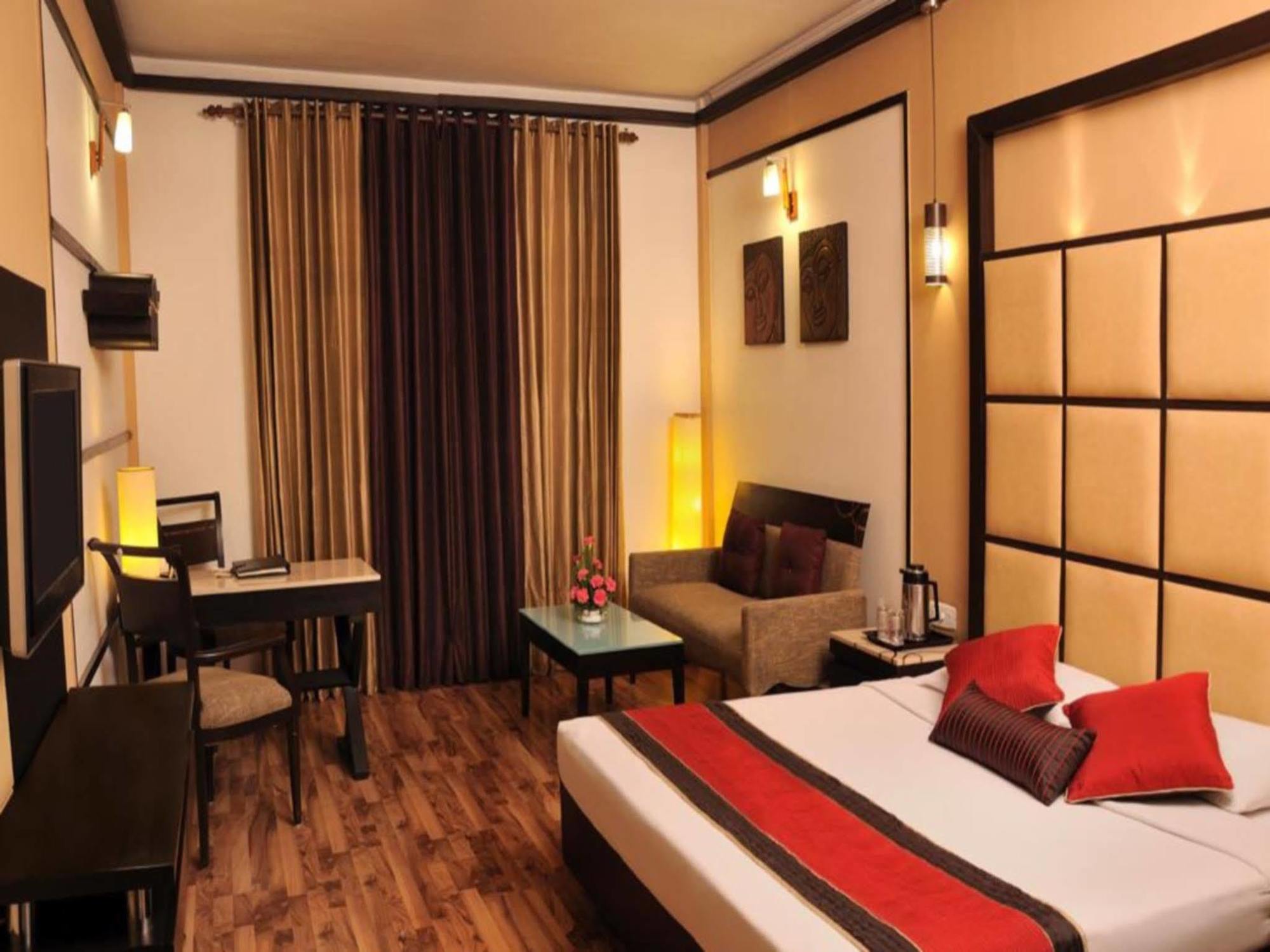 Hotel Maharaja Regency Ludhiana Luaran gambar